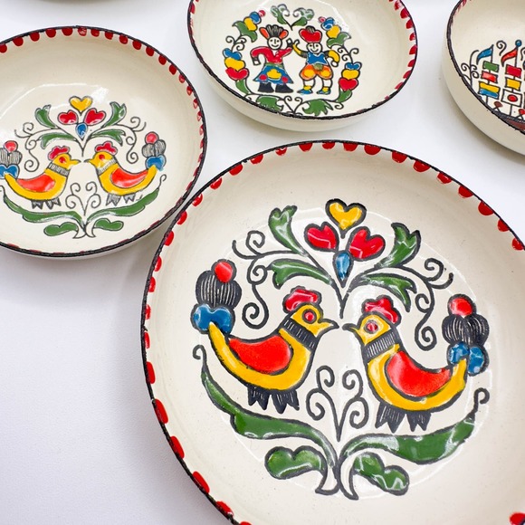 Greek Enamelware Plates Dishes Hand Painted Set Of Six Moissiadis Signed - Picture 4 of 12